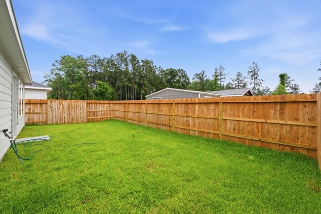 Building Photo - 18716 Loom dr