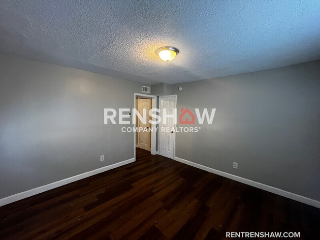 Building Photo - 877 Polk Ave