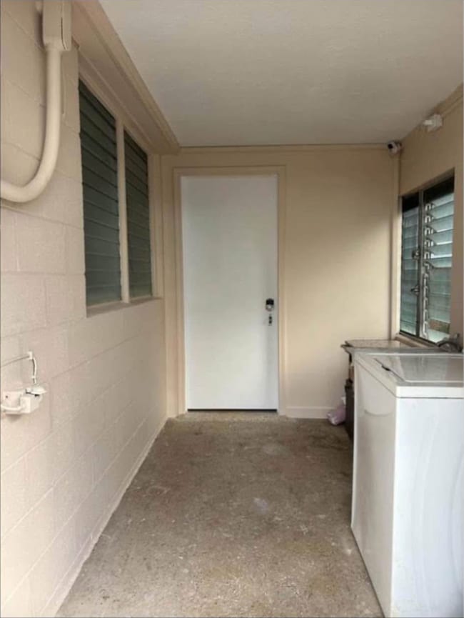 Building Photo - 2252 Mahalo St