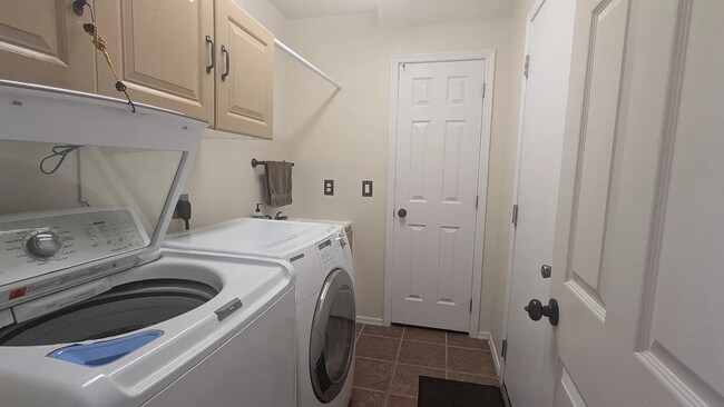 Building Photo - 9576 E Placer Dr