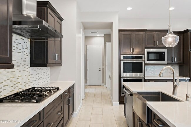 Building Photo - 3005 E Herrera Dr