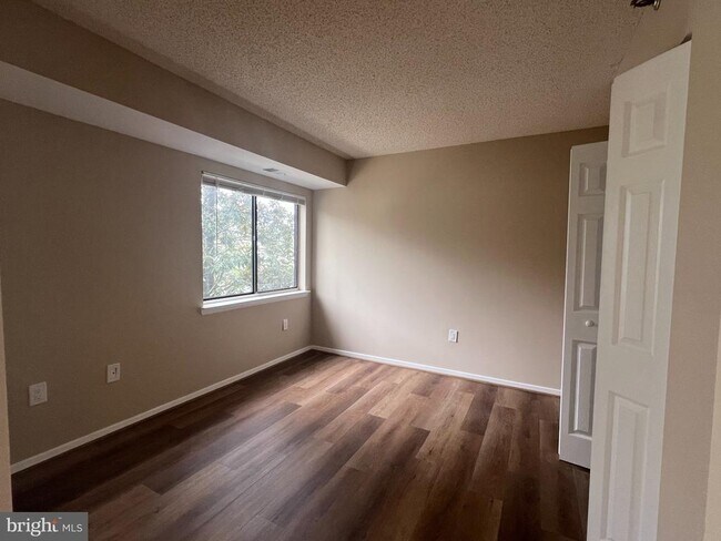 Building Photo - 2921 N Leisure World Blvd