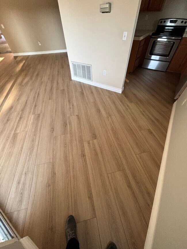 Building Photo - 2 BEDROOM IN 55+ COMMUNITY OF JESS RANCH