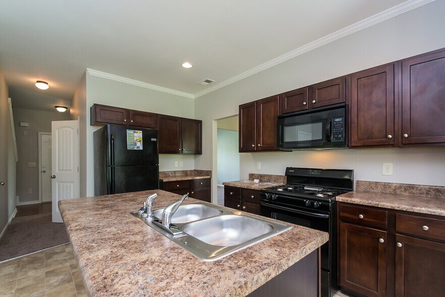 Building Photo - 73 Hamil Ct NW