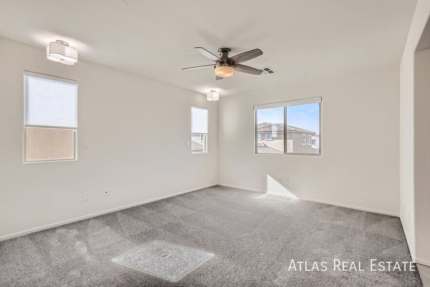 Building Photo - 637 Loyalty Ct