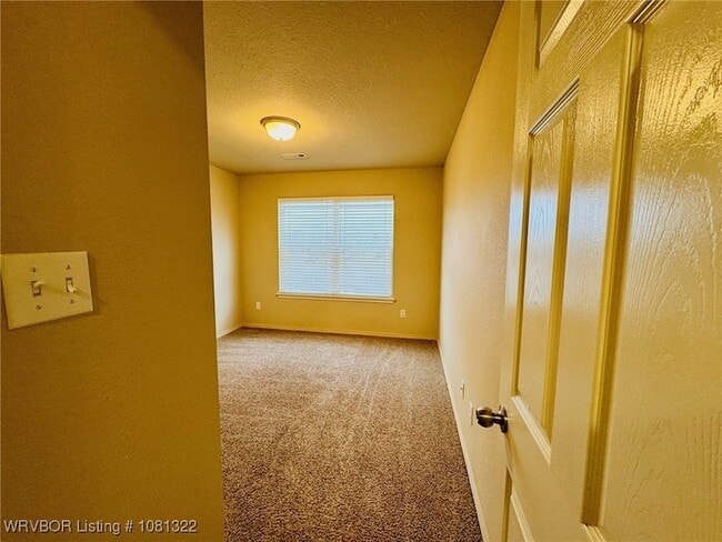 Building Photo - 204 Legacy Dr