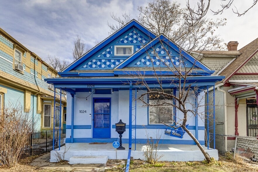 Building Photo - 1024 Kalamath St.