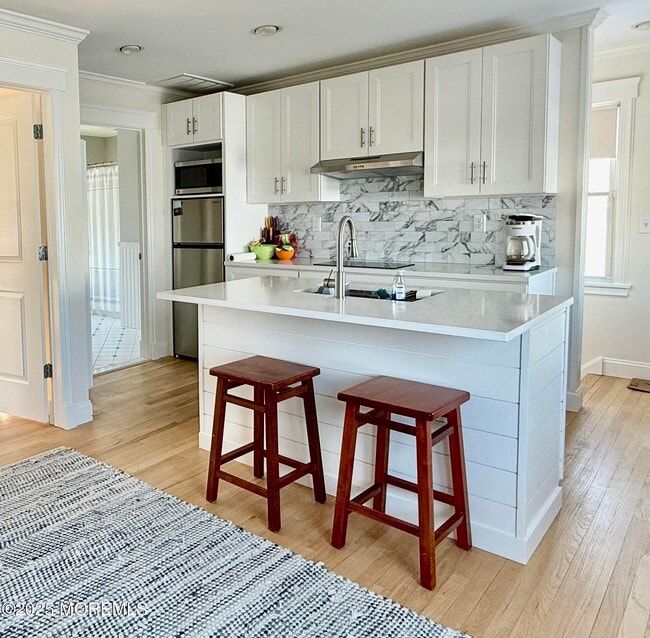 Building Photo - 111 4th Ave