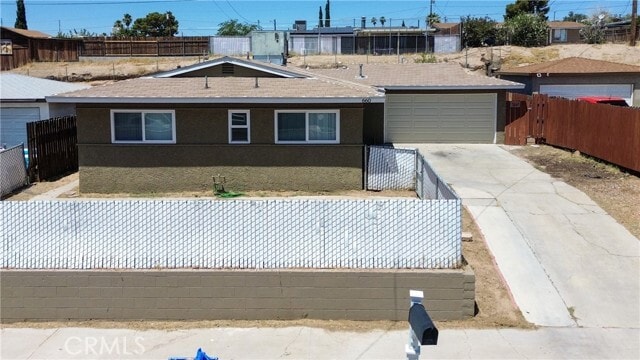 Primary Photo - 660 Elm Dr