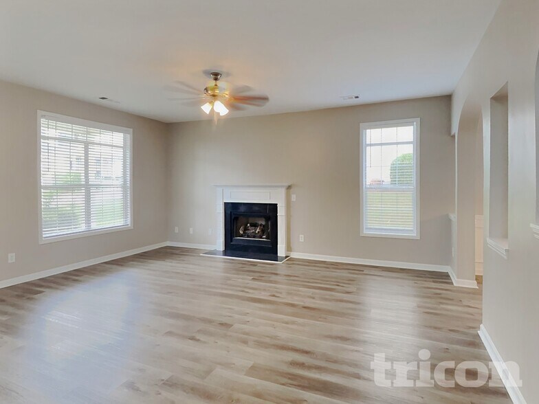 Building Photo - 2754 Nautical Way