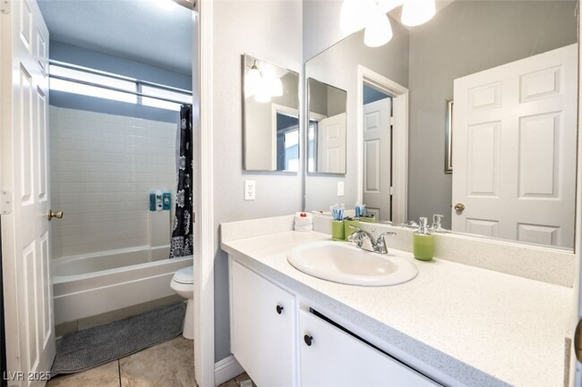 Building Photo - 3833 Via Lucia Dr