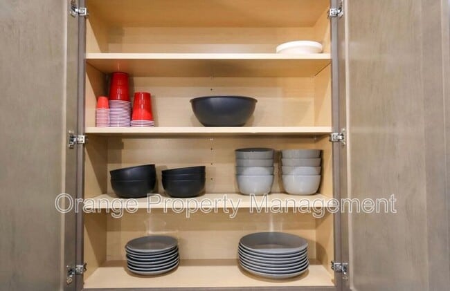 Building Photo - 630 N 46th St