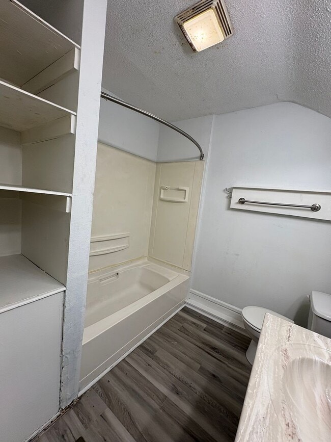 Building Photo - 134 Central Ave