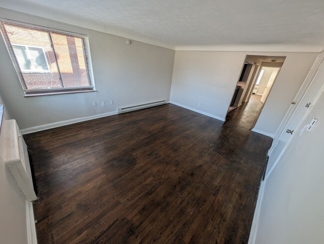 Building Photo - 2500 Boudinot Ave