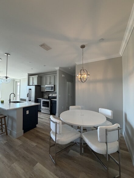 Building Photo - 2501 Bienville Blvd