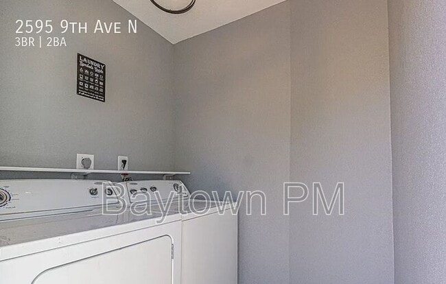 Building Photo - 2595 9th Ave N