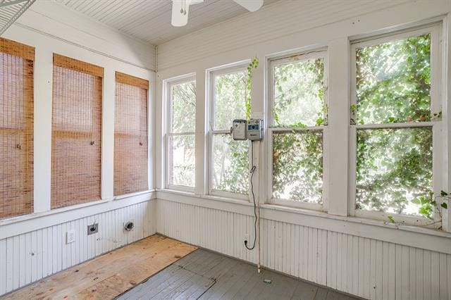 Building Photo - 2312 Mistletoe Ave