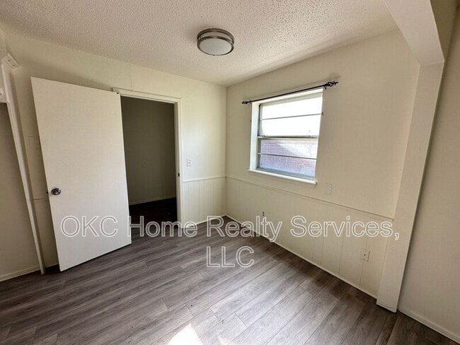 Building Photo - 421 NW 89th St