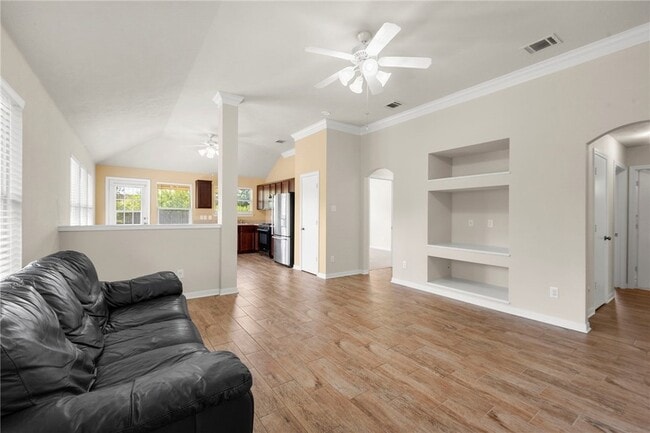 Building Photo - 919 Windmeadows Dr