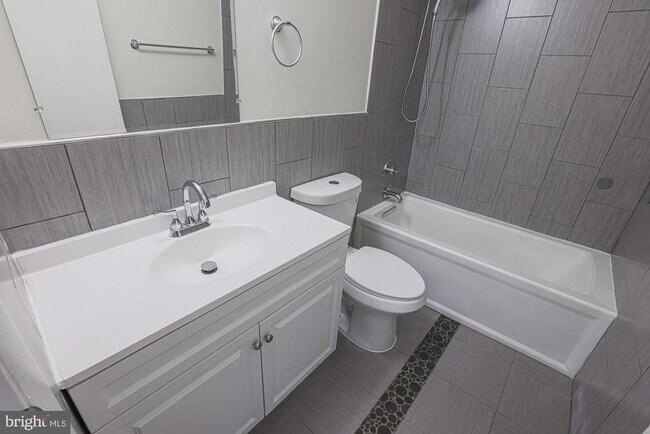 Building Photo - 6331 Red Cedar Pl