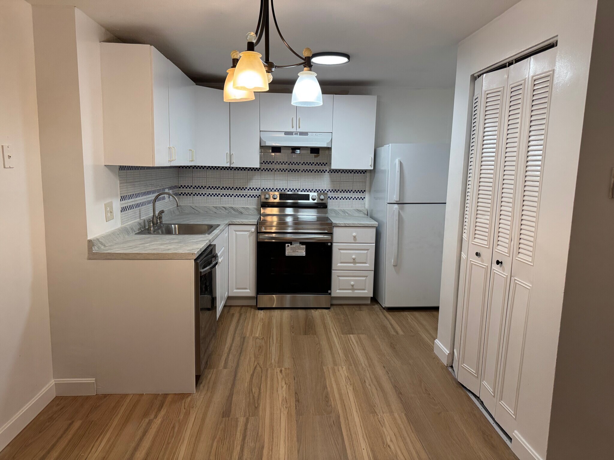 Building Photo - 361 Faneuil St