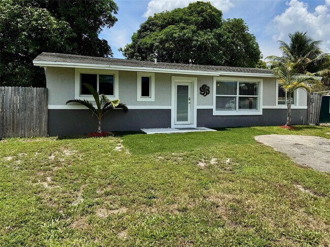 Building Photo - 3120 SW 35th Ave
