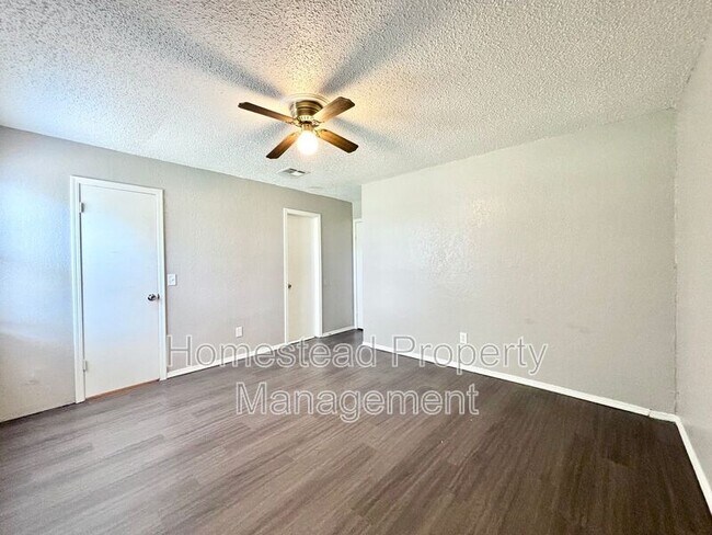 Building Photo - 721 NW 114th St