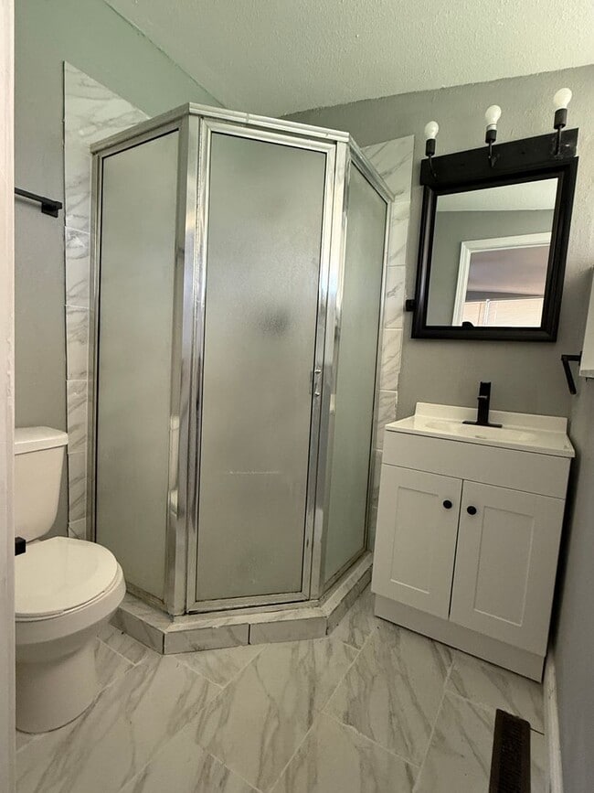 Building Photo - Newly Renovated Home in Blanchard, La