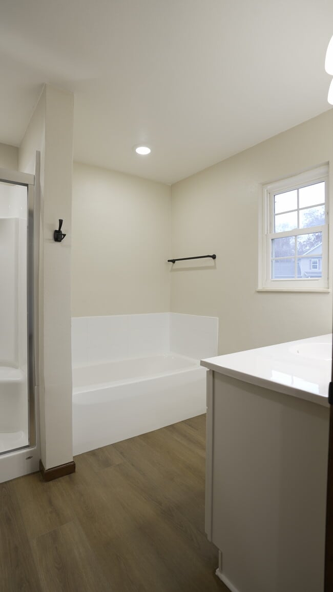 Building Photo - Spruce Hill