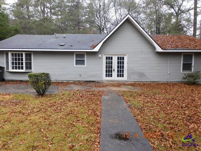 Building Photo - 1003 Greenwood Dr