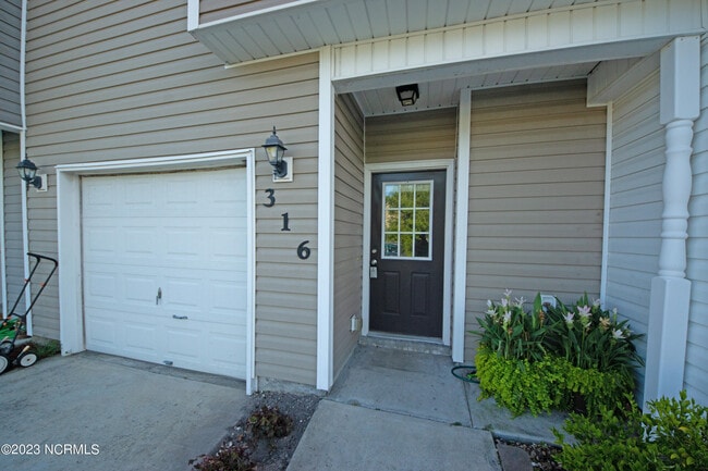 Building Photo - 316 Cedar Island Trail