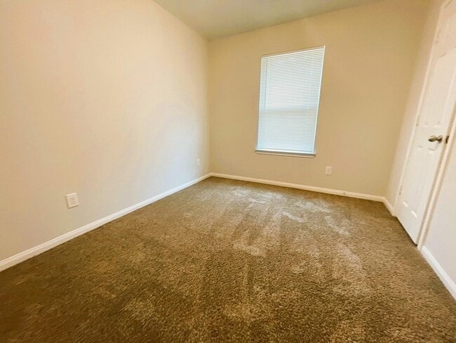 Building Photo - 8005 Talton St