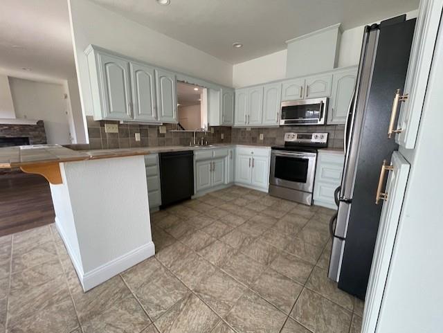 Building Photo - 1813 SW Pine Ave