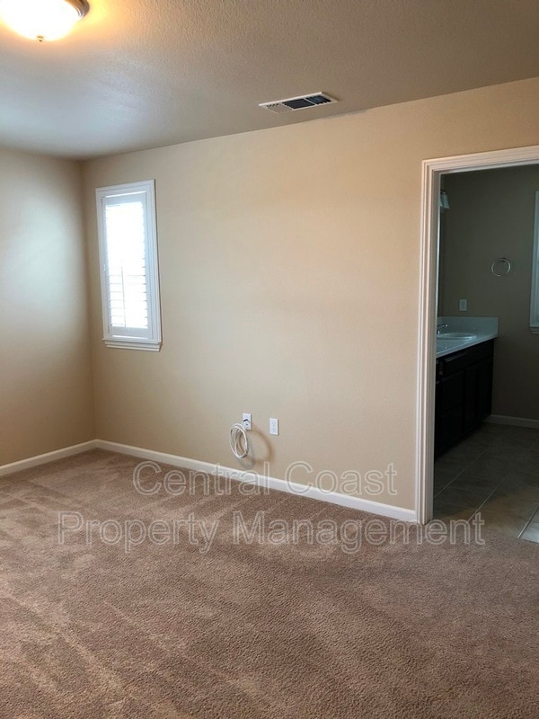 Building Photo - 16330 E Garrison Dr