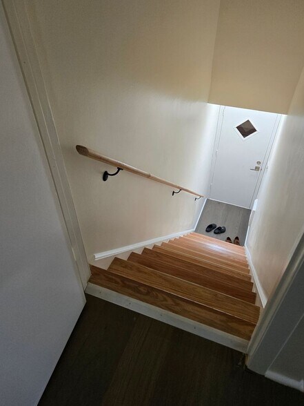 Building Photo - 77 Juniper Rd