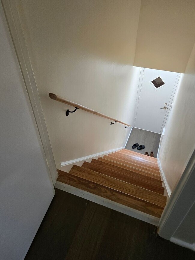 Building Photo - Charming 2BR Condo in Bethel