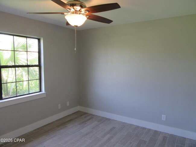 Building Photo - 2708 Amelia Ave