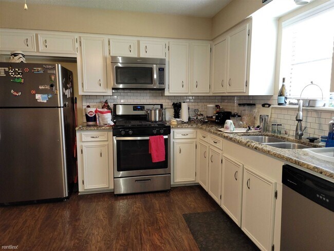 Building Photo - 3 br, 2 bath House - 3900 Windwood Cir