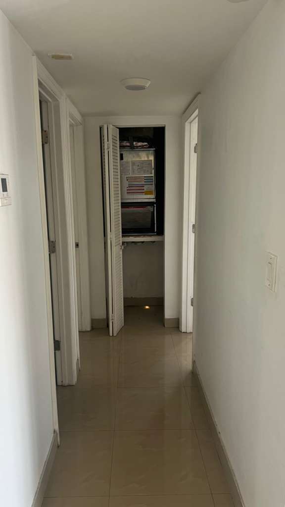 Building Photo - 15205 NE 6th Ave