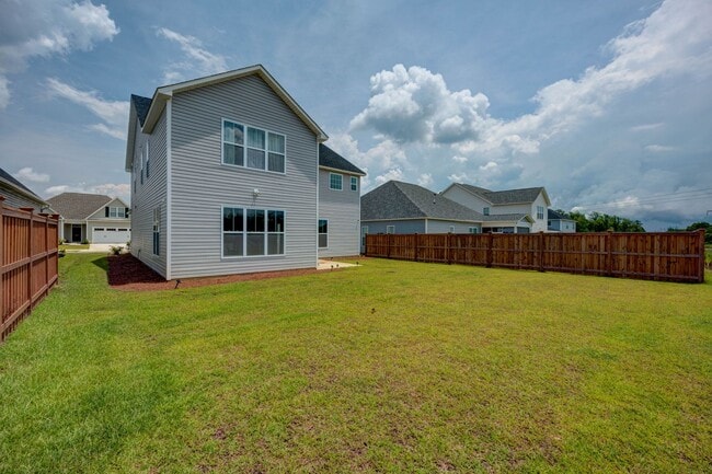 Building Photo - Luxurious 3 bedrooms 2.5 bath home in Nort...