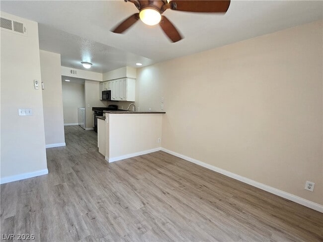 Building Photo - 2817 Crystal Lantern Dr