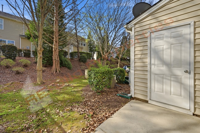 Building Photo - 2907 Berkeley Springs Pl