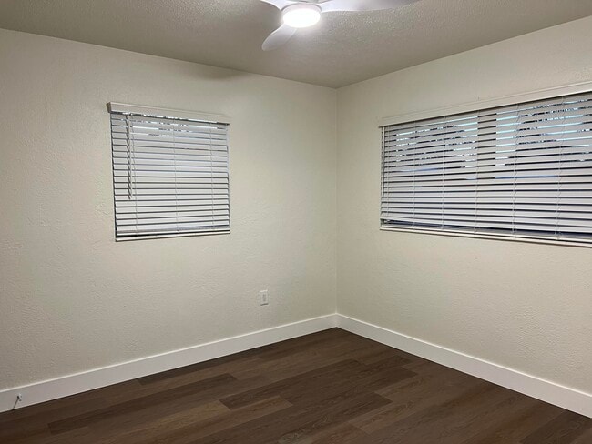 Building Photo - 1934 Wallace Ave