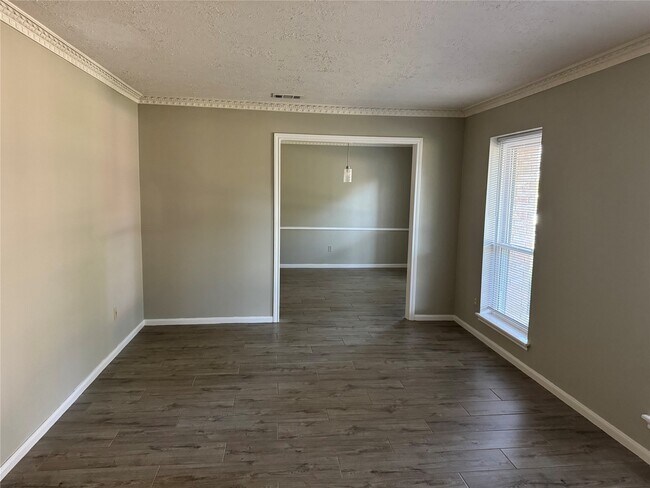 Building Photo - 11821 Westmere Dr