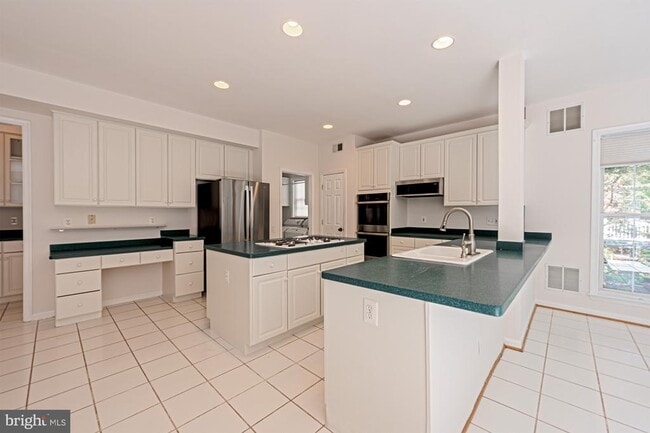 Building Photo - 47174 Chambliss Ct