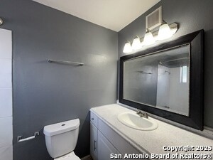 Building Photo - 2802 Lasses Blvd