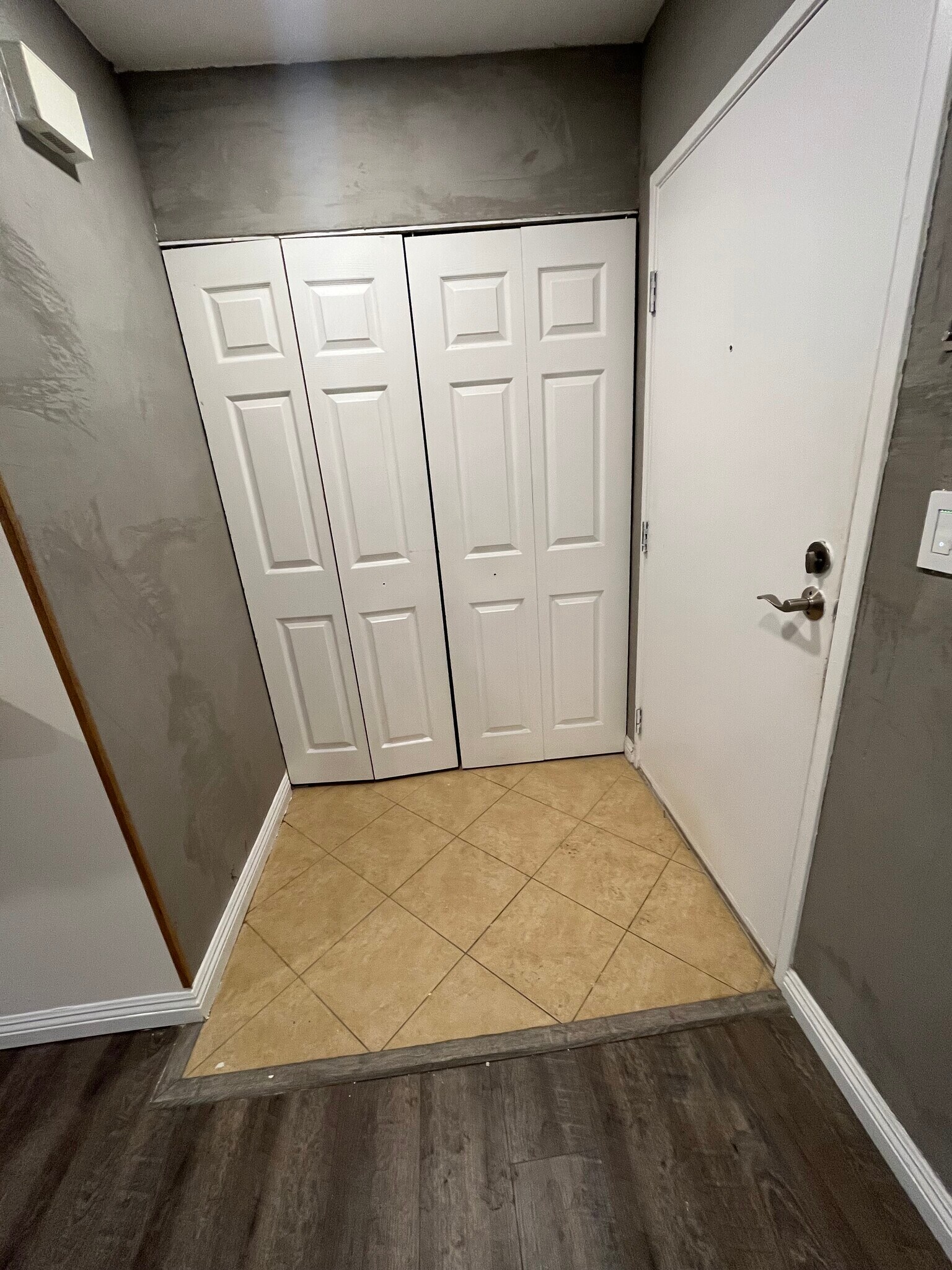 Building Photo - 4860 Rolando Ct