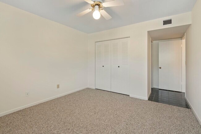 Building Photo - 16 Alcira Ct