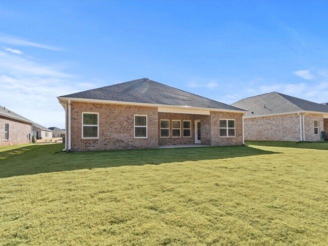 Building Photo - Spacious 4-Bed, 3-Bath New Home with 3-Car Garage and Private Owner’s Suite!