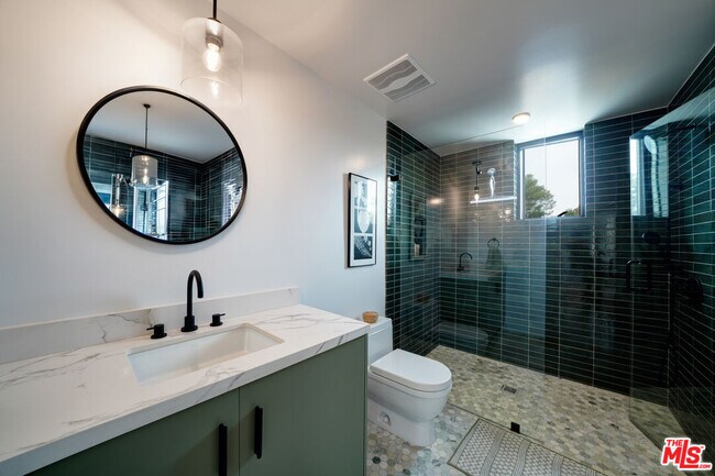 Building Photo - 6208 Tapia Dr